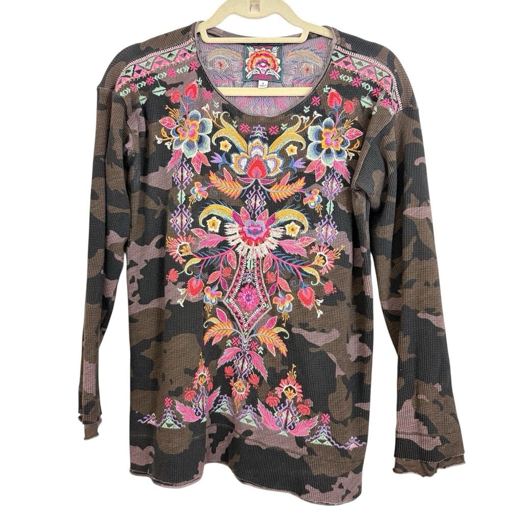 Johnny Was Embroidered Thermal Top Sz S Brown Waffle Camo Boho Whimsical Cotton